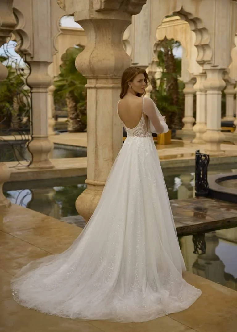 Cherish_Love_Collection_Carina_Back1_10016200_H0A7621-768x1075