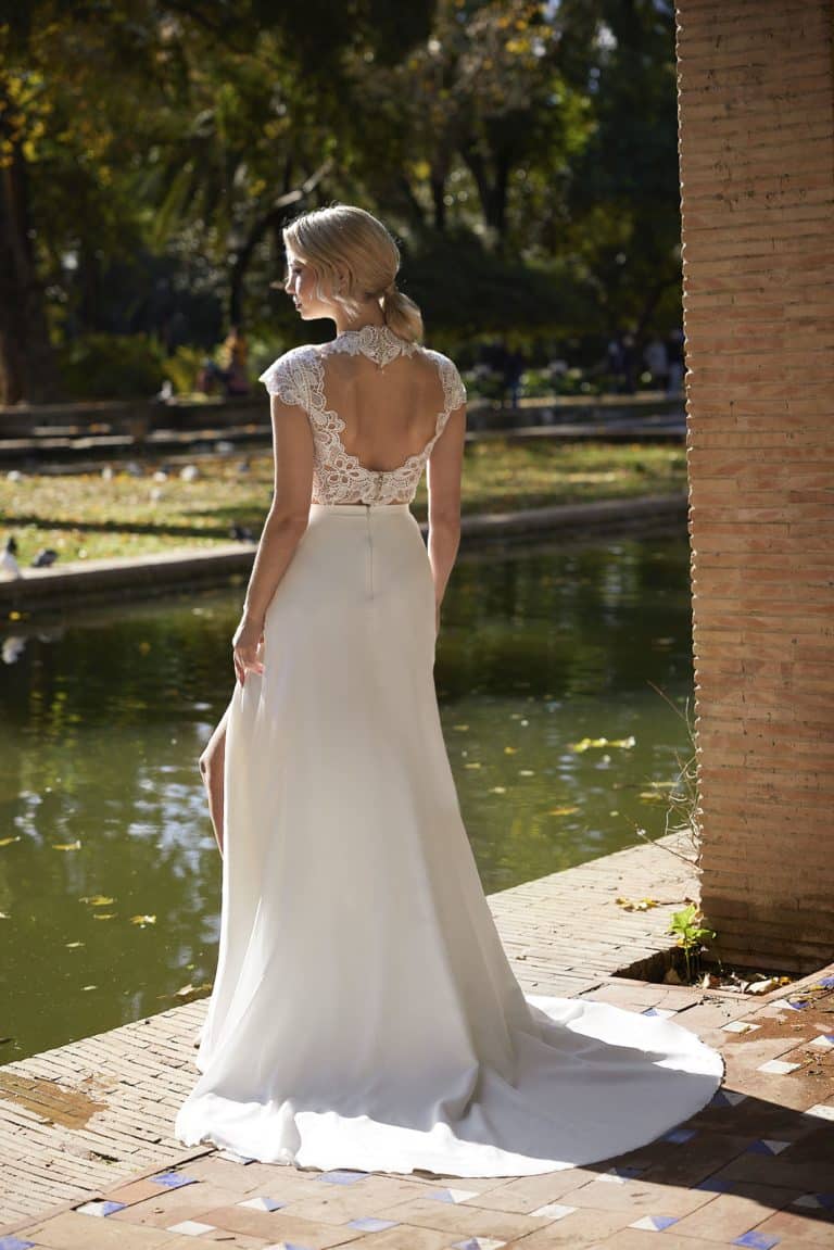 Innocent-Collection_Iris_20012000_Top_Izzie_Back1_20012300_Skirt_d3_2801-768x1151