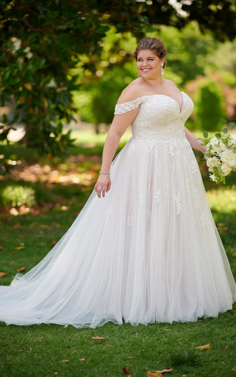 6809-A1-StellaYork-EveryBodyEveryBride-768x1225